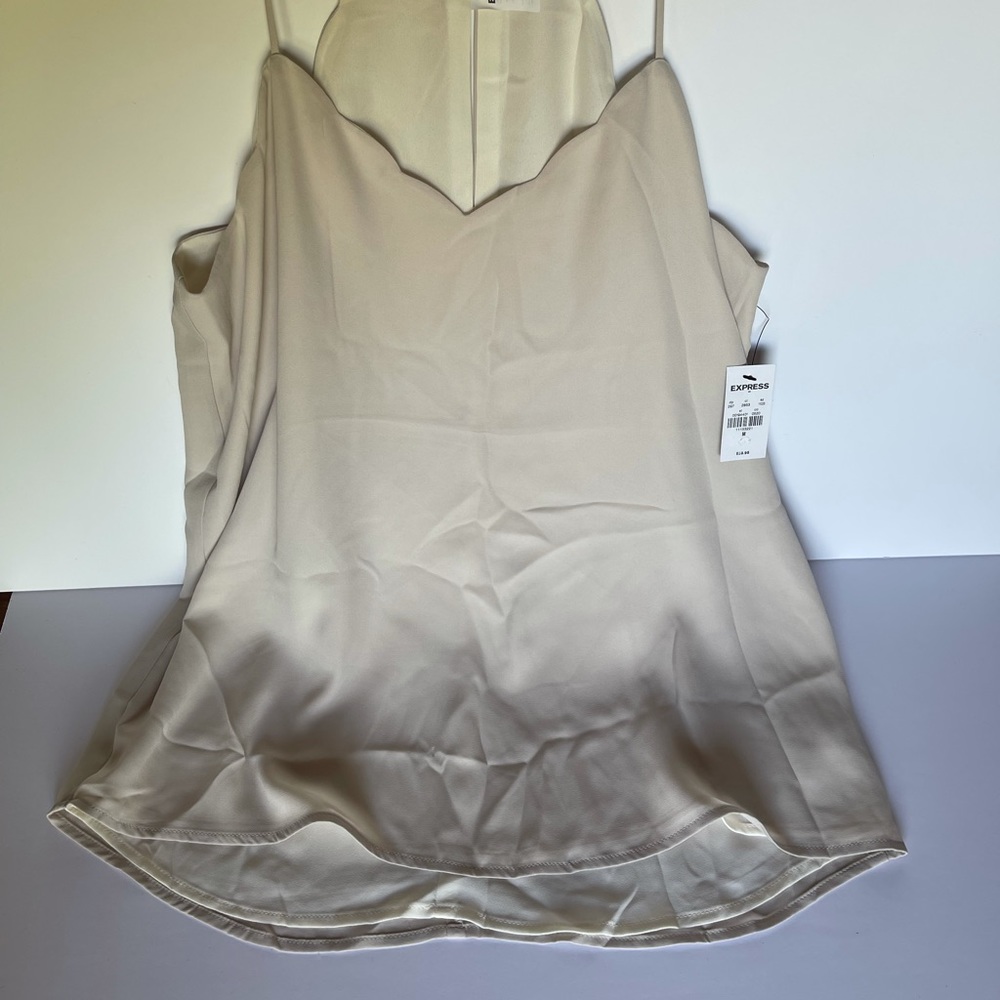 Express size Med. reversible camisole cream/taupe